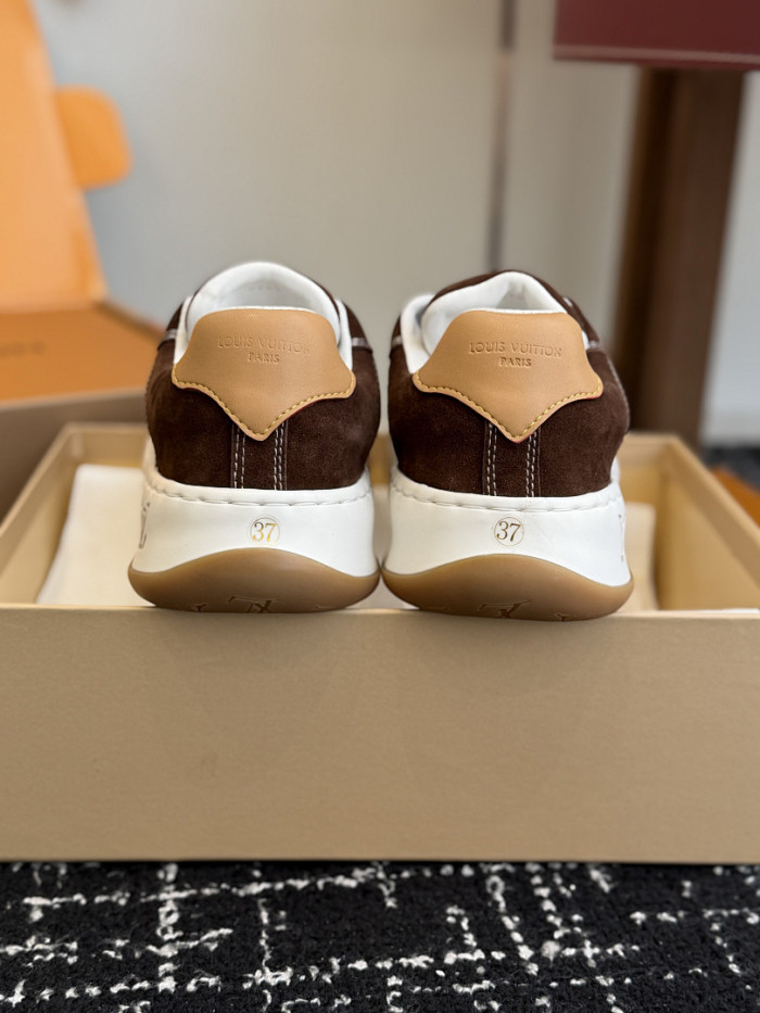 L0VT SNEAKER