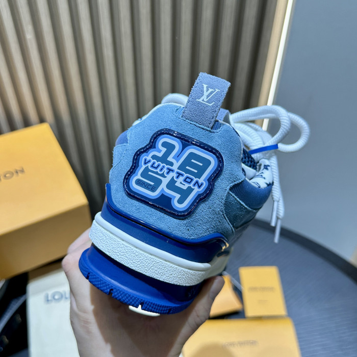 L0VT SNEAKER