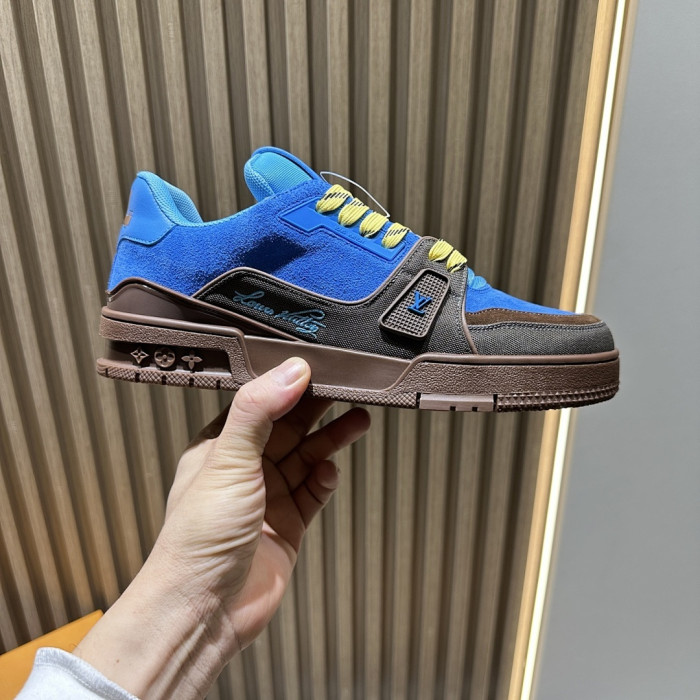 L0VT SNEAKER