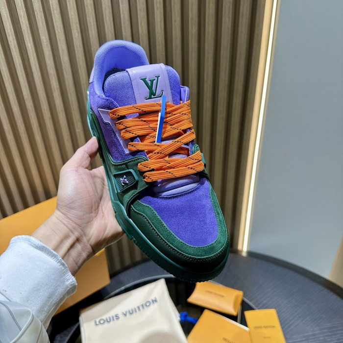 L0VT SNEAKER