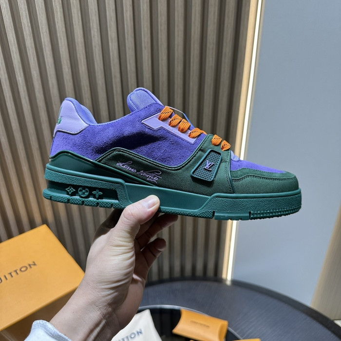L0VT SNEAKER