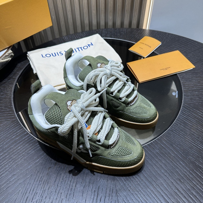 L0VT SNEAKER