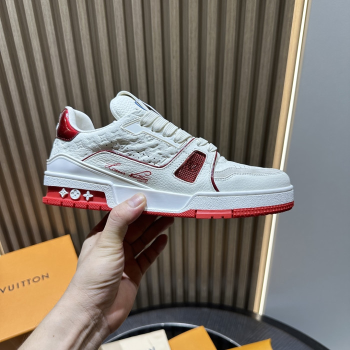 L0VT SNEAKER