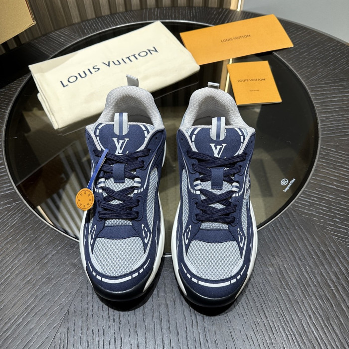 L0VT SNEAKER