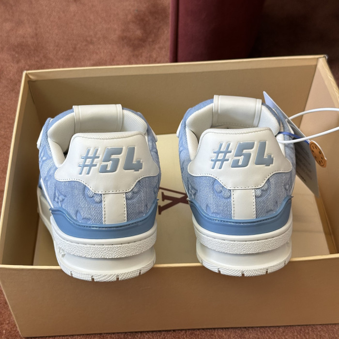 L0VT SNEAKER