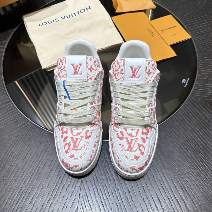 L0VT SNEAKER