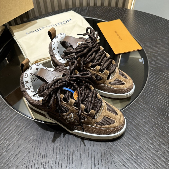 L0VT SNEAKER