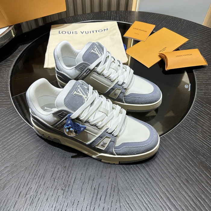 L0VT SNEAKER