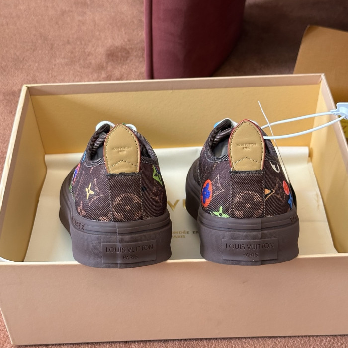 L0VT SNEAKER