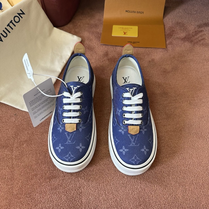 L0VT SNEAKER