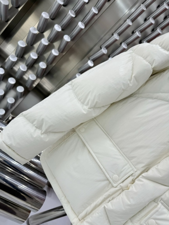 M0*C1ER DOWN JACKET