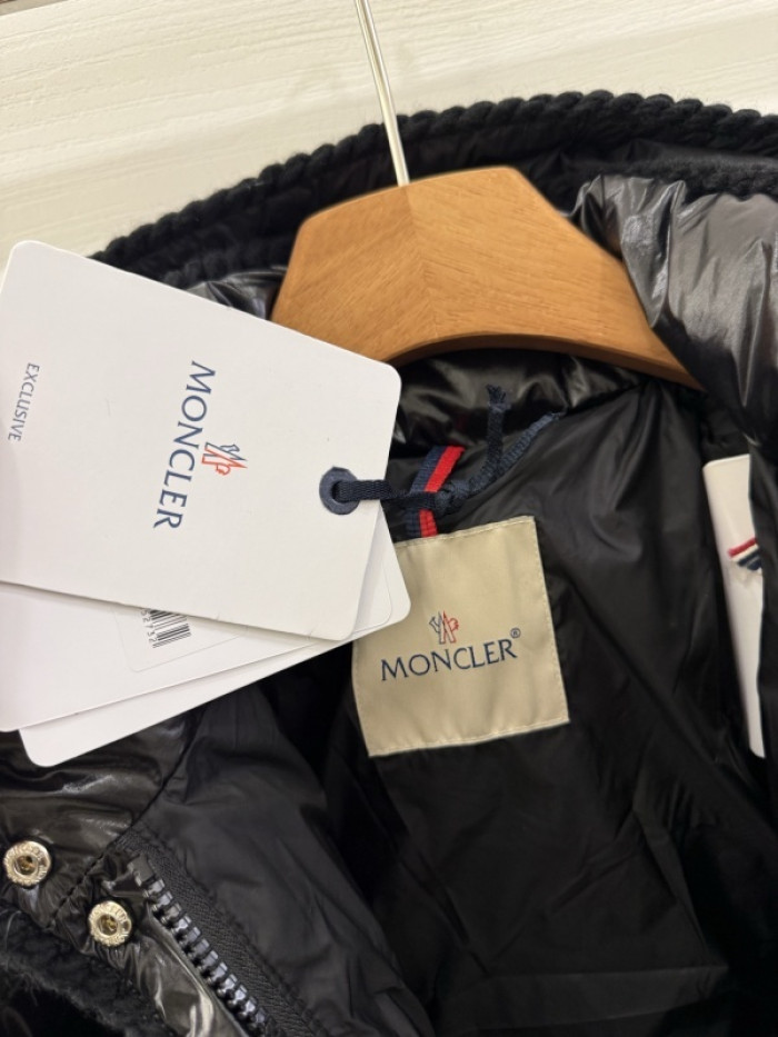 M0*C1ER DOWN JACKET