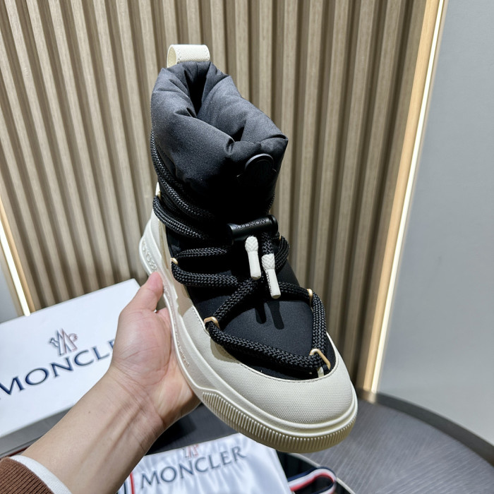 M0nc1e boots