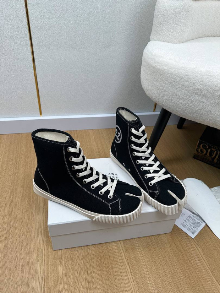 MA1S0N MARG1E1A SNEAKER