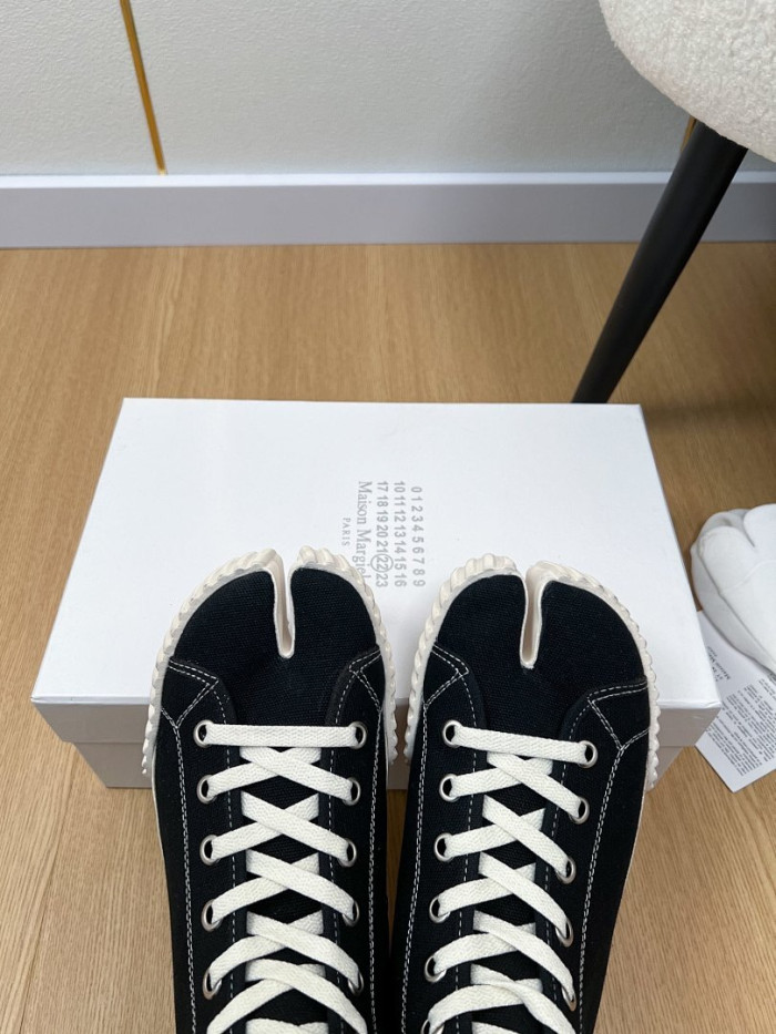 MA1S0N MARG1E1A SNEAKER