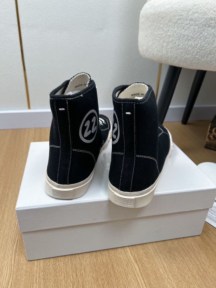 MA1S0N MARG1E1A SNEAKER
