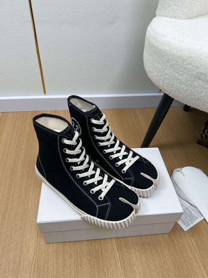 MA1S0N MARG1E1A SNEAKER