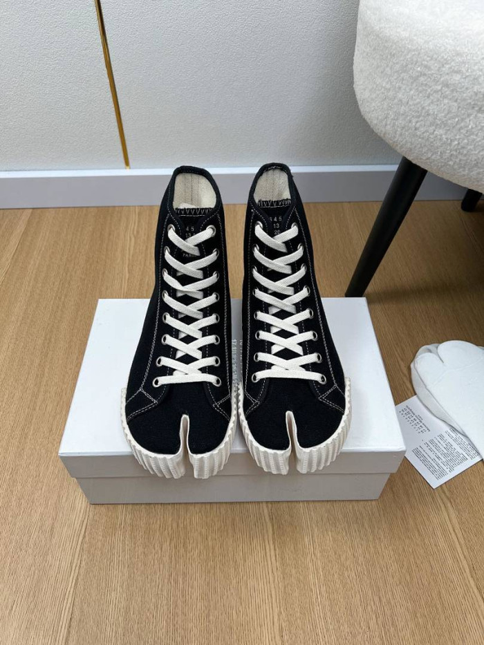 MA1S0N MARG1E1A SNEAKER