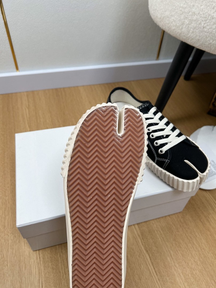 MA1S0N MARG1E1A SNEAKER