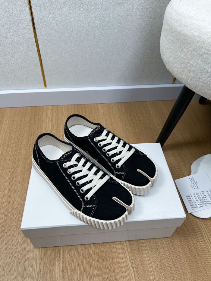 MA1S0N MARG1E1A SNEAKER