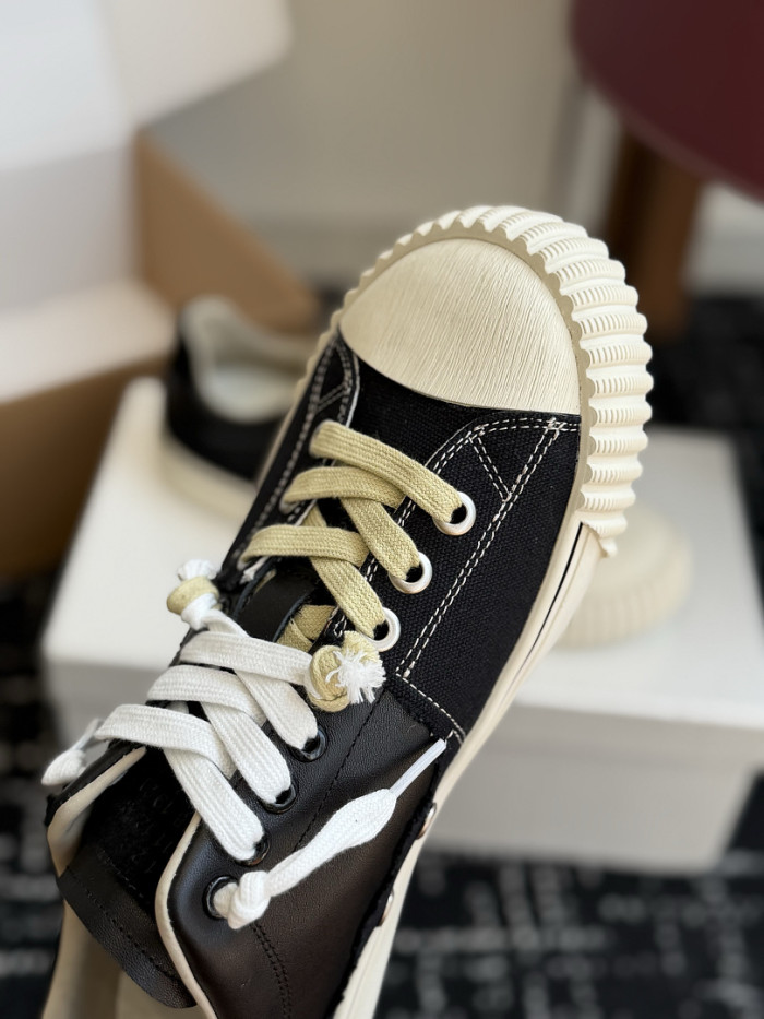 MA1S0N MARG1E1A SNEAKER