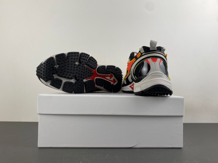 OFW SNEAKER