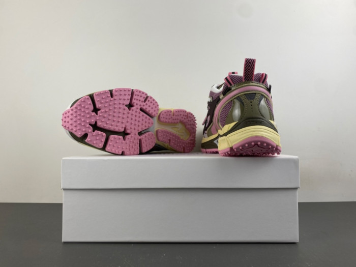 OFW SNEAKER