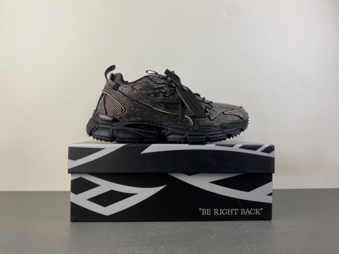 OFW SNEAKER