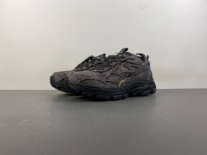 OFW SNEAKER