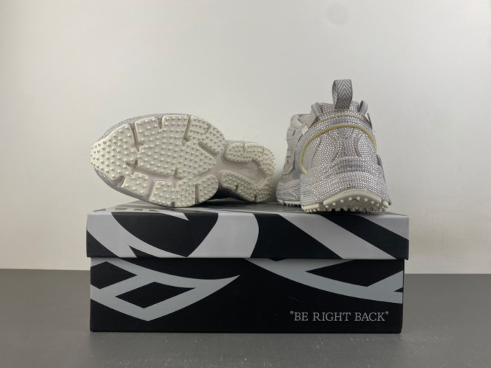OFW SNEAKER