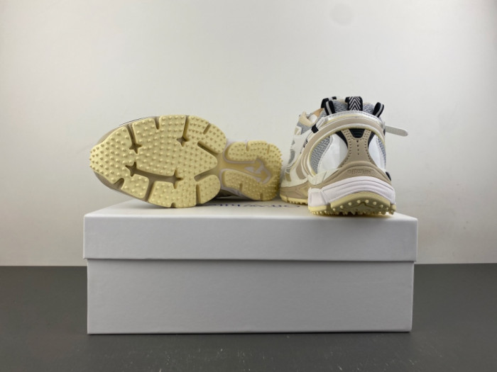 OFW SNEAKER