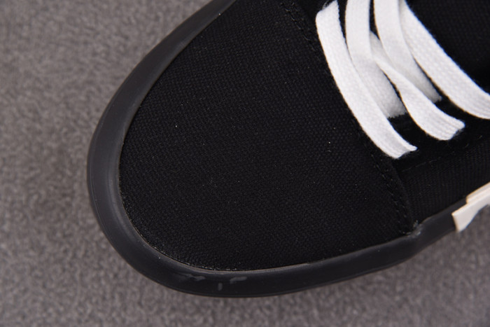OFW SNEAKER