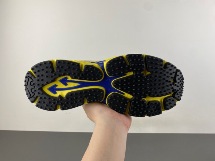 OFW SNEAKER