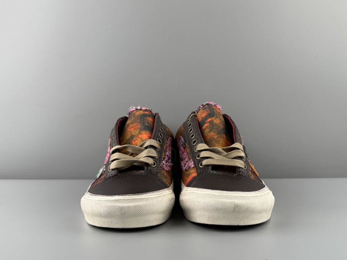 VA& SNEAKER