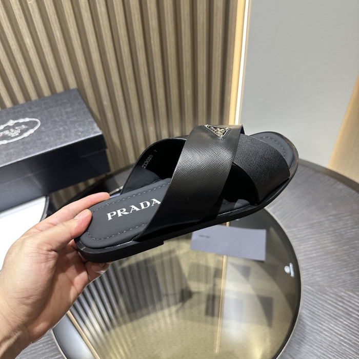 P SANDAL