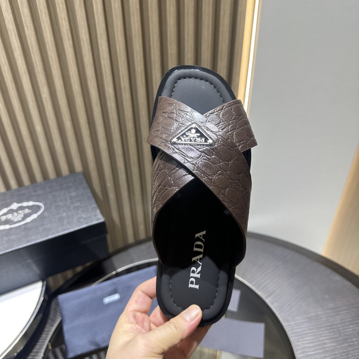 P SANDAL