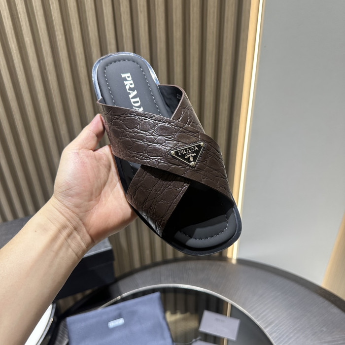 P SANDAL