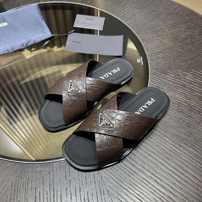 P SANDAL