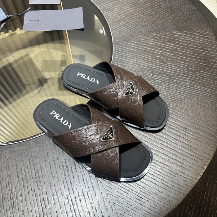 P SANDAL