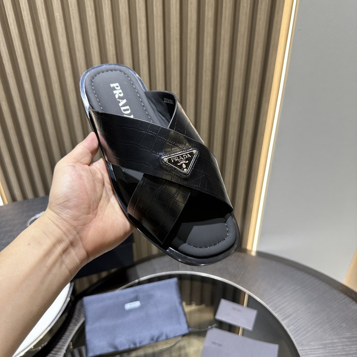 P SANDAL