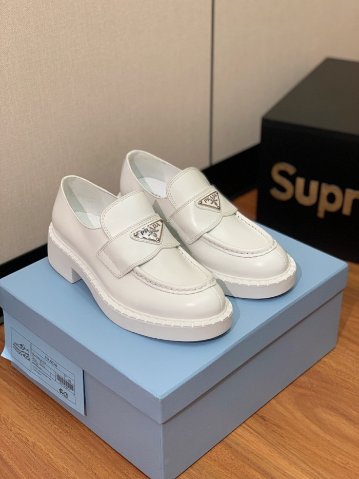 PRAD SNEAKER ( brushed leather )