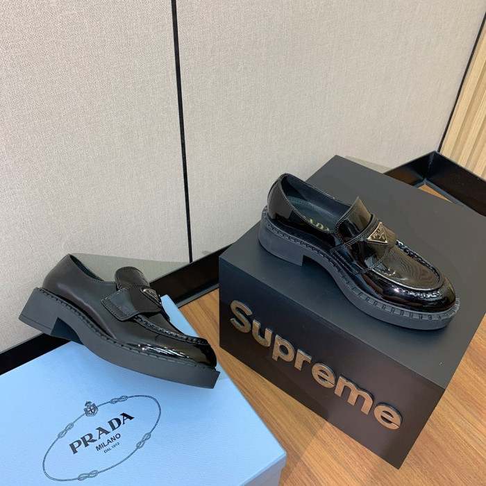 PRAD SNEAKER