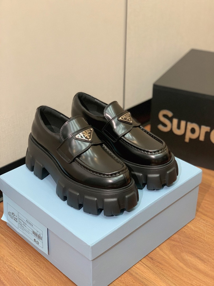 PRAD SNEAKER ( brushed leather )