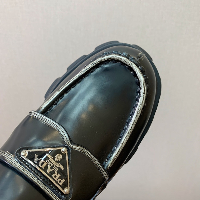 PRAD SNEAKER