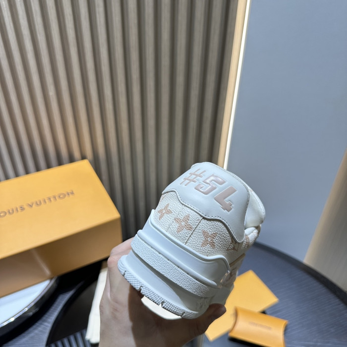 L0VT SNEAKER