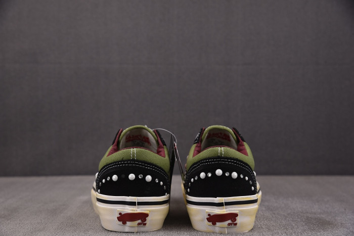 VA& SNEAKER